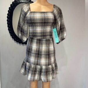 J Gee Brown Smocked Tiered Plaid Dress. NWOT sz M